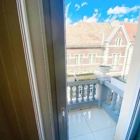 Luxury In The Centre Ac Parking Garden Apartamento