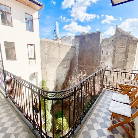 Luxury In The Centre Ac Parking Garden * Budapeste